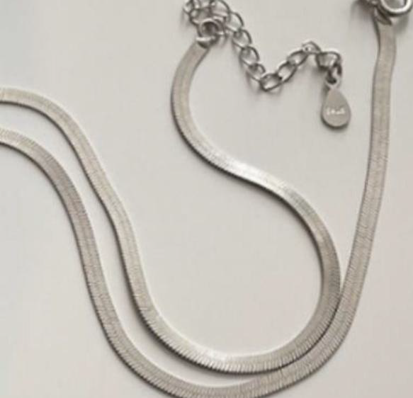 Chaîne en argent en chevron - Collier élégant en argent sterling & homme – Image 4