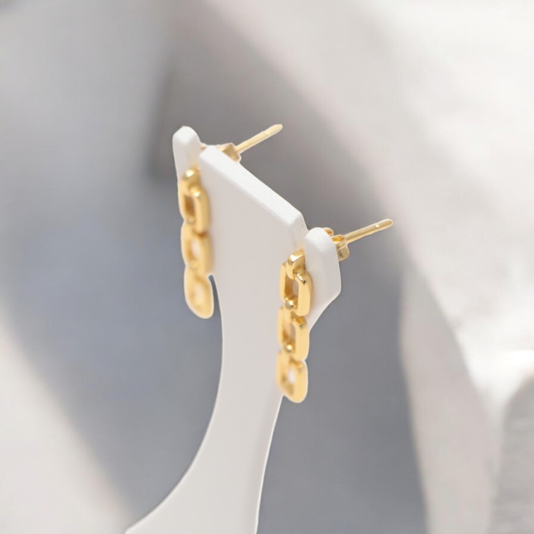 Améliorez votre style avec des boucles d'oreilles en argent sterling plaqué or luxueuses – Image 4