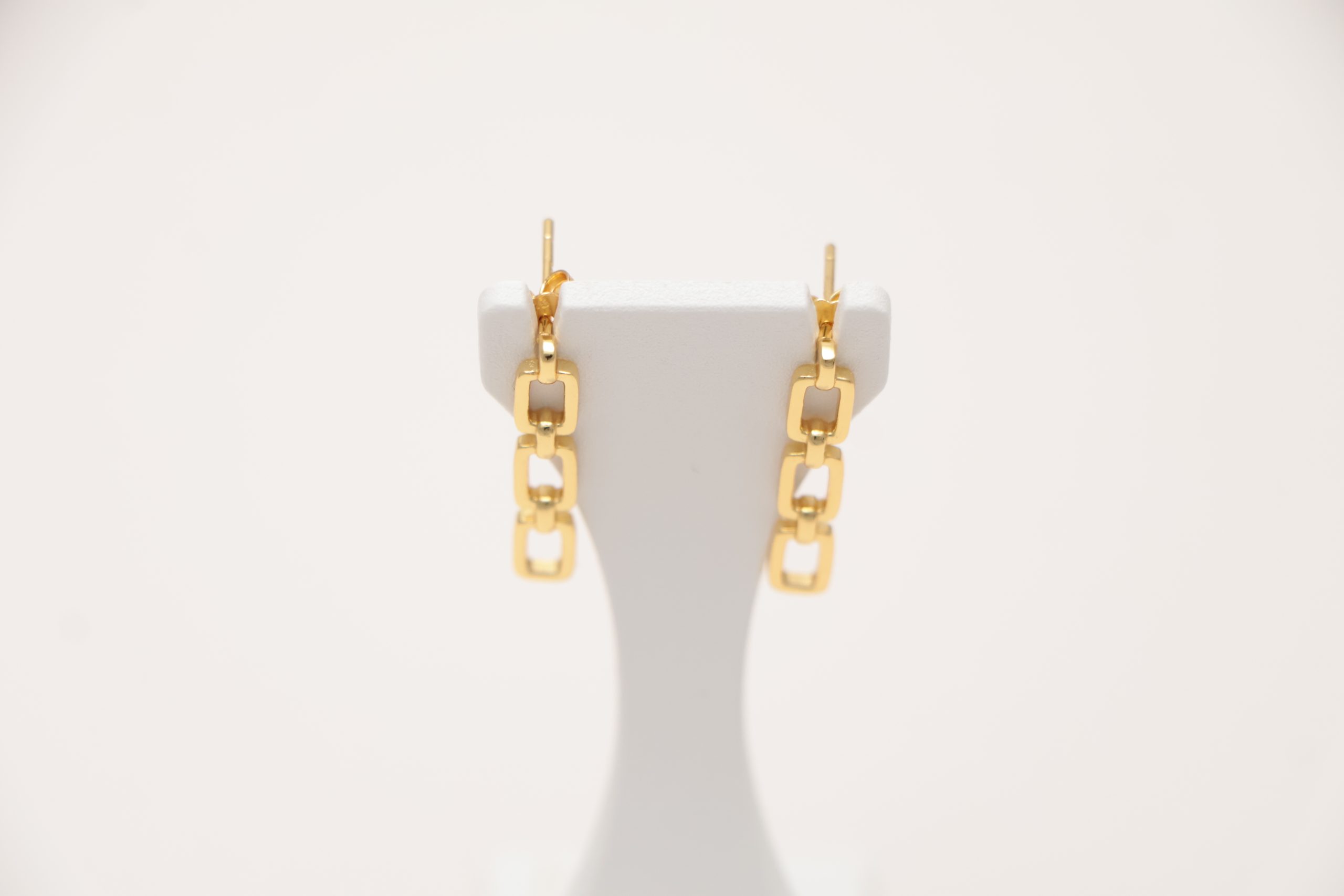 Améliorez votre style avec des boucles d'oreilles en argent sterling plaqué or luxueuses – Image 2