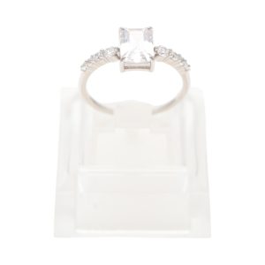 Élégance étincelante : Bague en argent sterling avec zircon cubique pour un style affirmé - Taille 6-7-8-9