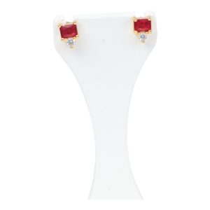 Boucles d'oreilles en argent sterling plaquées or avec zircon cubique rouge