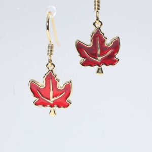 Boucles d'oreilles en laiton rouge en forme de feuille d'érable canadien - Bijoux faits à la main émaillés
