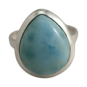 Brillez et étincellez avec l'anneau en larimar en forme de goutte d'eau - Taille 7-8