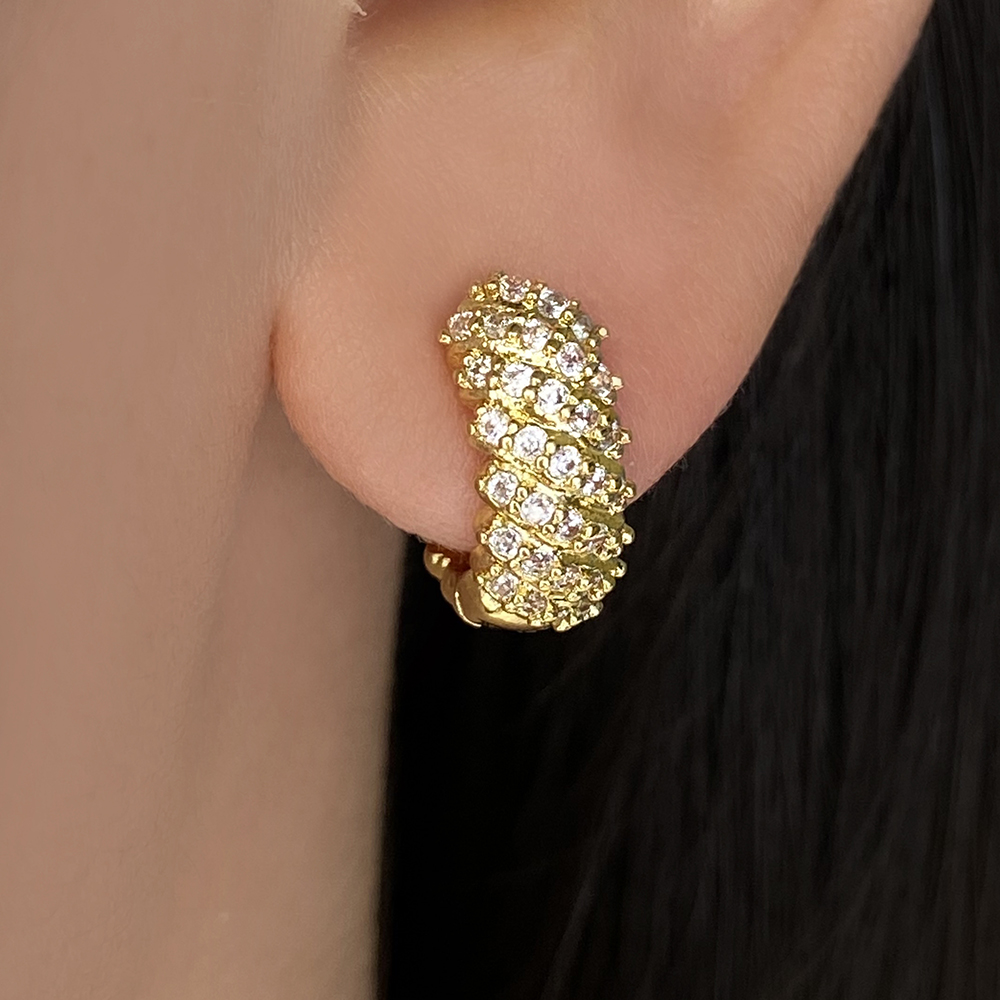 Petites Boucles d'Oreilles Plaquées Or avec Zirconium Cubique Étincelant - et Abordables – Image 3