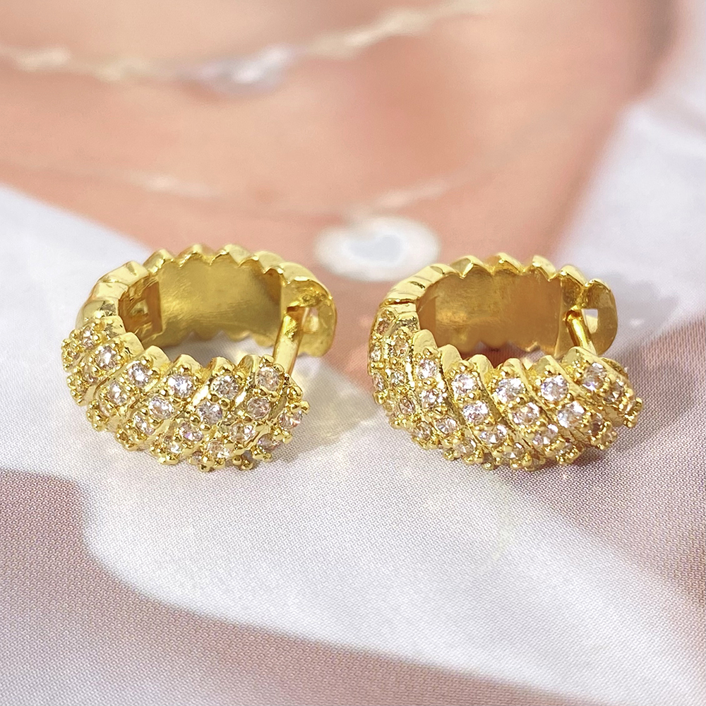 Petites Boucles d'Oreilles Plaquées Or avec Zirconium Cubique Étincelant - et Abordables – Image 2