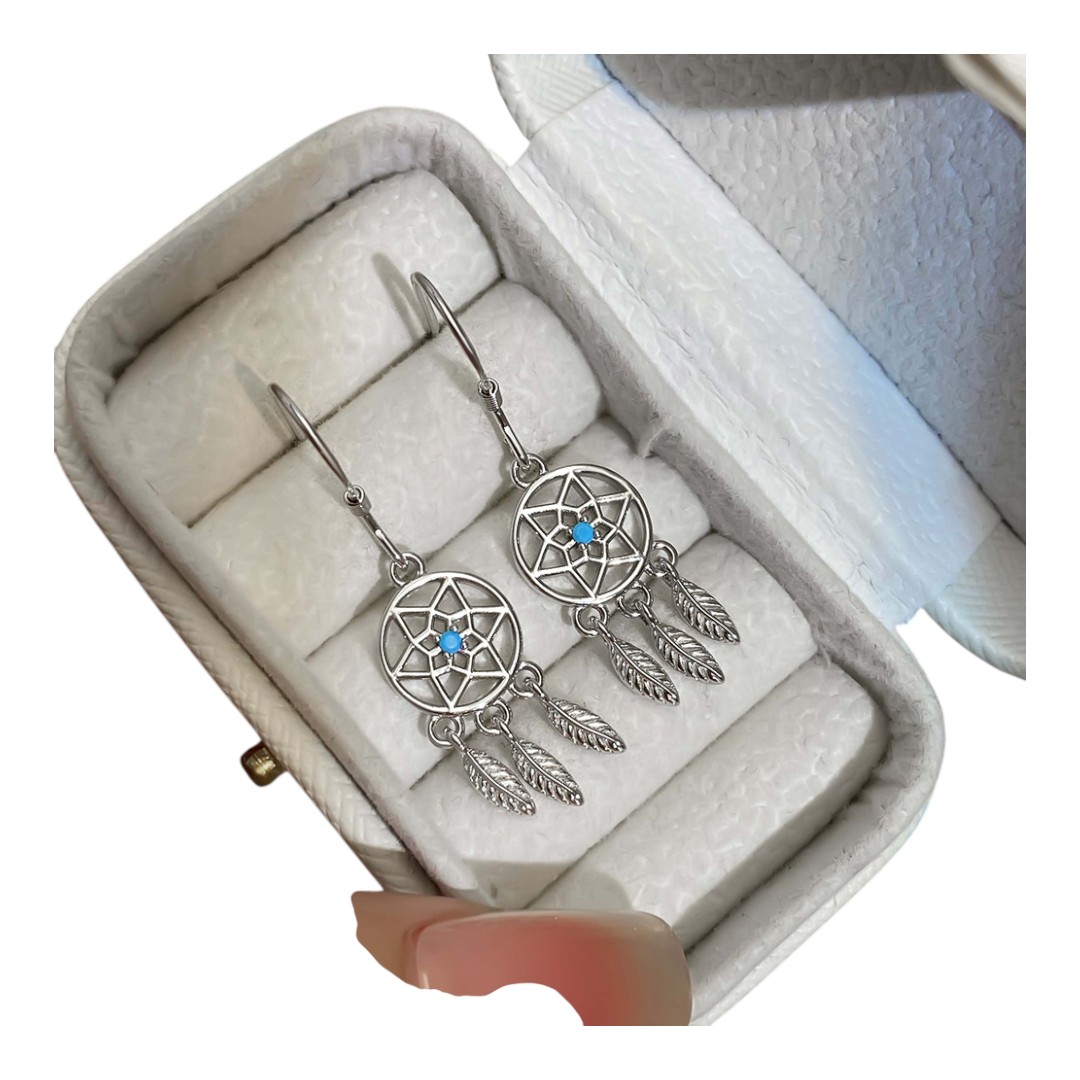 Boucles d'oreilles attrape-rêves en pierre bleue – Argent sterling plaqué or blanc – Image 3