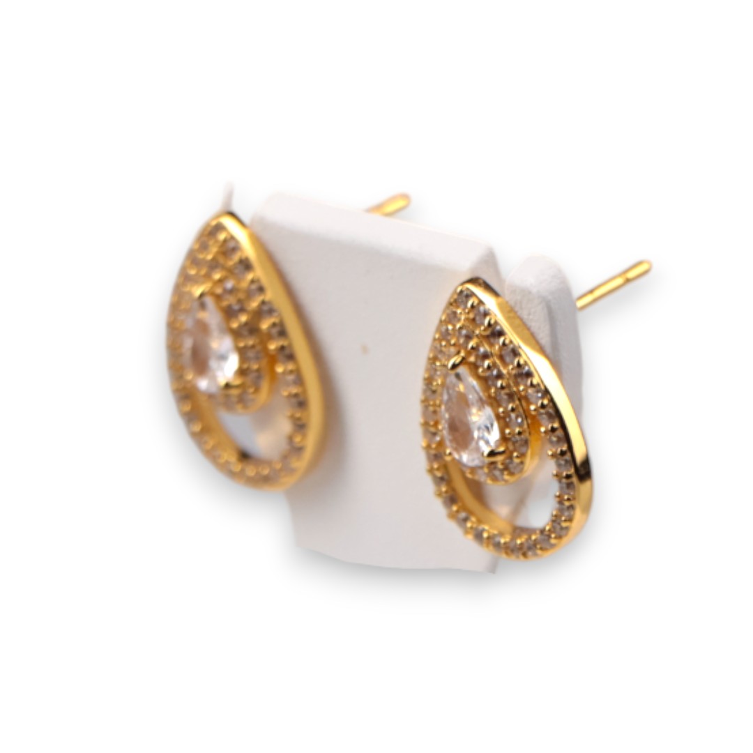 Boucles d'oreilles pendantes en or 18K plaquées avec pierre claire – Bijoux de luxe – Image 2