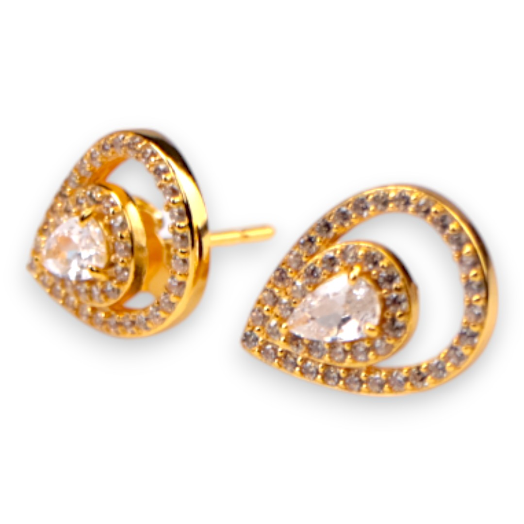 Boucles d'oreilles pendantes en or 18K plaquées avec pierre claire – Bijoux de luxe – Image 5