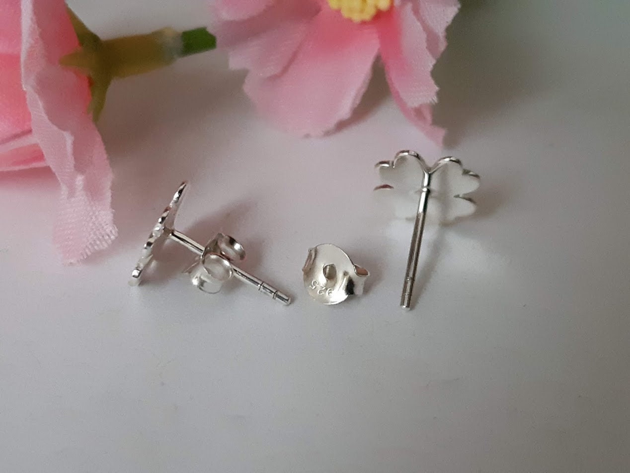 Boucles d'oreilles en argent sterling 925 à motif de trèfle à quatre feuilles – Image 28
