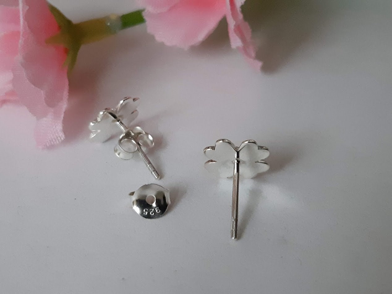 Boucles d'oreilles en argent sterling 925 à motif de trèfle à quatre feuilles – Image 20